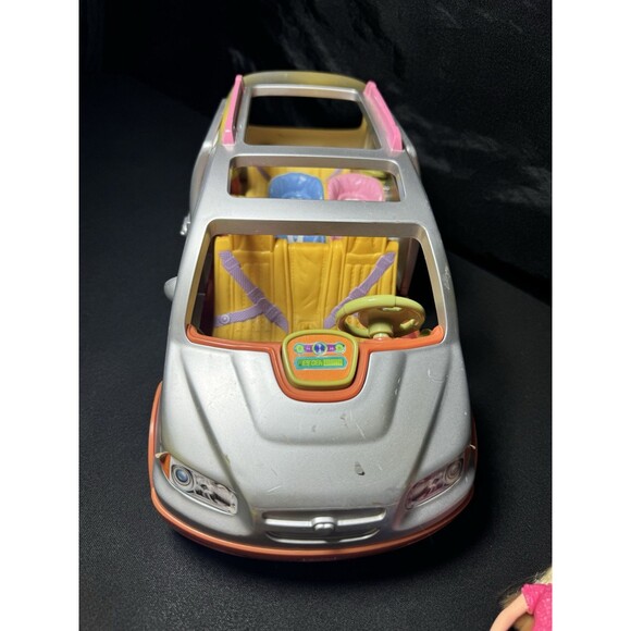 Vintage Fisher-Price Loving Family 12-Doll Lot & Musical Silver Mini Van - Picture 4 of 11